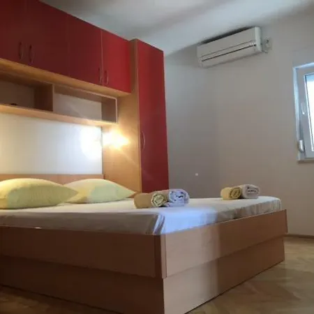 Pavlinovic Jure Apartmán *