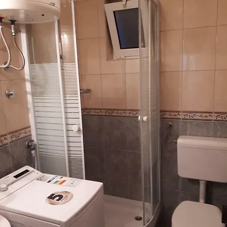 Pavlinovic Jure * ماكارسكا