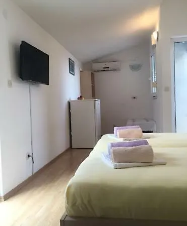 Apartment Pavlinovic Jure *