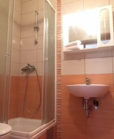 Pavlinovic Jure Apartment Makarska