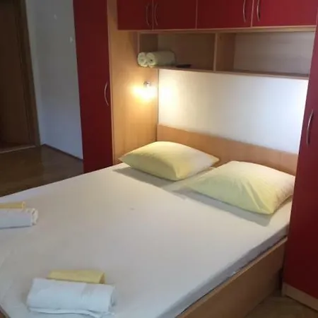 Pavlinovic Jure Apartment *