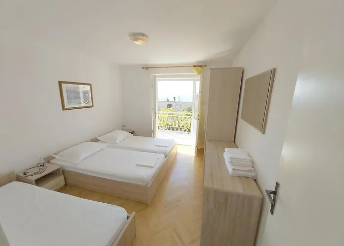 Pavlinovic Jure Apartamento Makarska