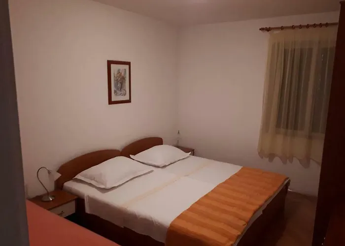 Pavlinovic Jure Apartamento Makarska