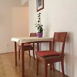 Pavlinovic Jure Apartman *